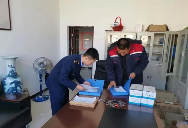 67f79d9d50f6269363f1d5c9ac819530 左旗市场监管局发展供暖前锅炉和热力管路安全大查抄